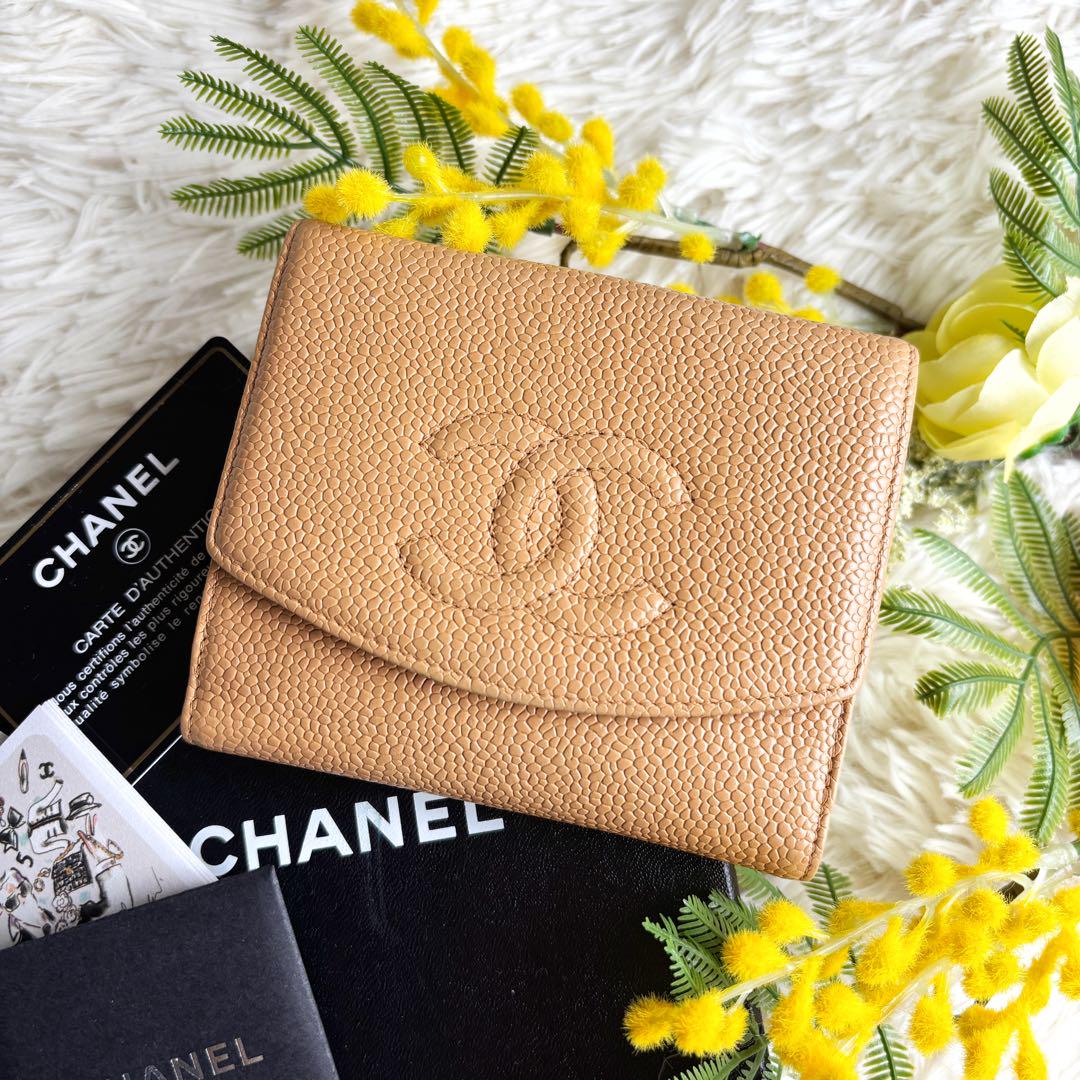 ち〜ちゃん様 シャネル CHANEL ココマーク キャビアスキン 折り財布