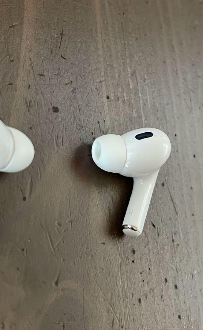 【美品】Apple AirPods Pro第二世代　ノイズキャンセル