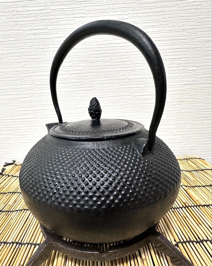 未使用品　１５型アラレ　南部鉄瓶　調理器具　南部鉄器　調理器具　鉄瓶