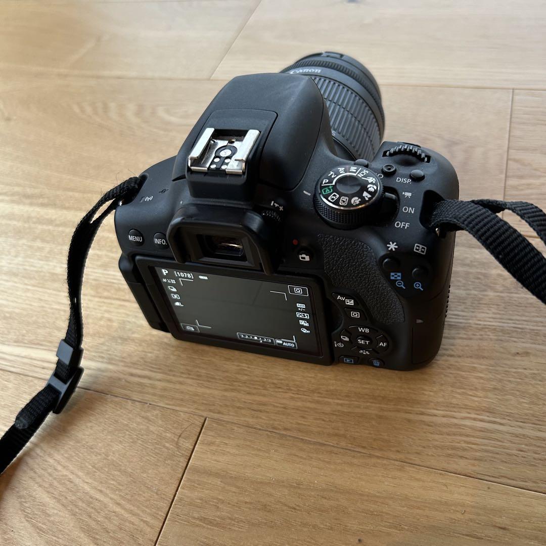 Canon EOS Kiss X8i ダブルズームキット