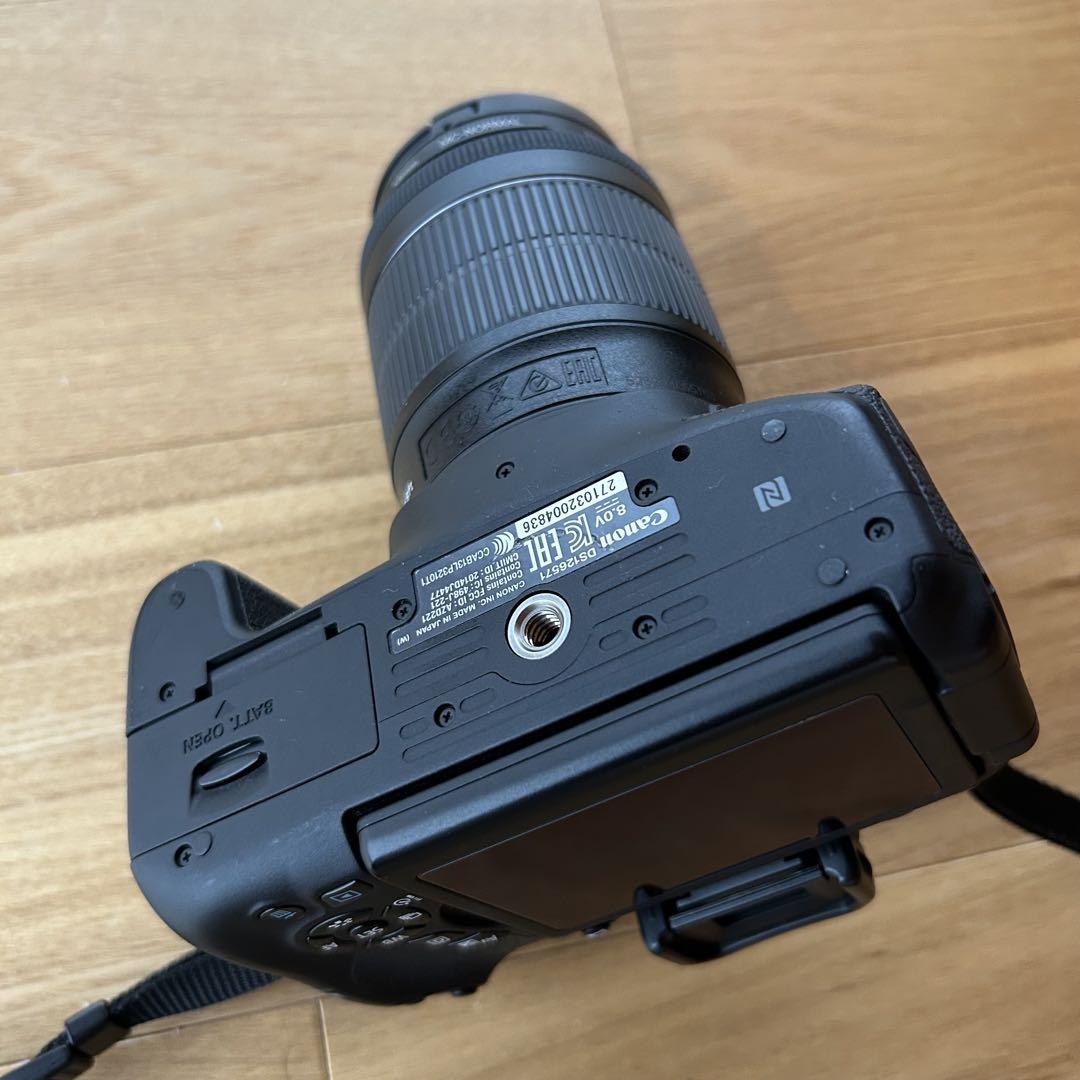 Canon EOS Kiss X8i ダブルズームキット
