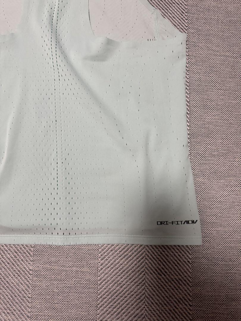 NIKE Dri-FIT ADV エアロスイフト シングレット