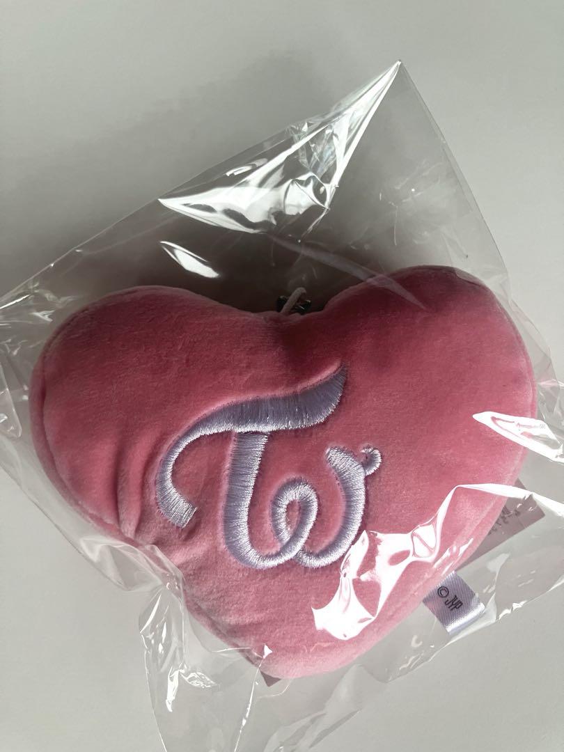 TWICE THIS IS FOR リバーシブルバッグチャーム　モモ　サナ 新品未使用】最新 TWICE サナ リバーシブルバッグチャーム【未