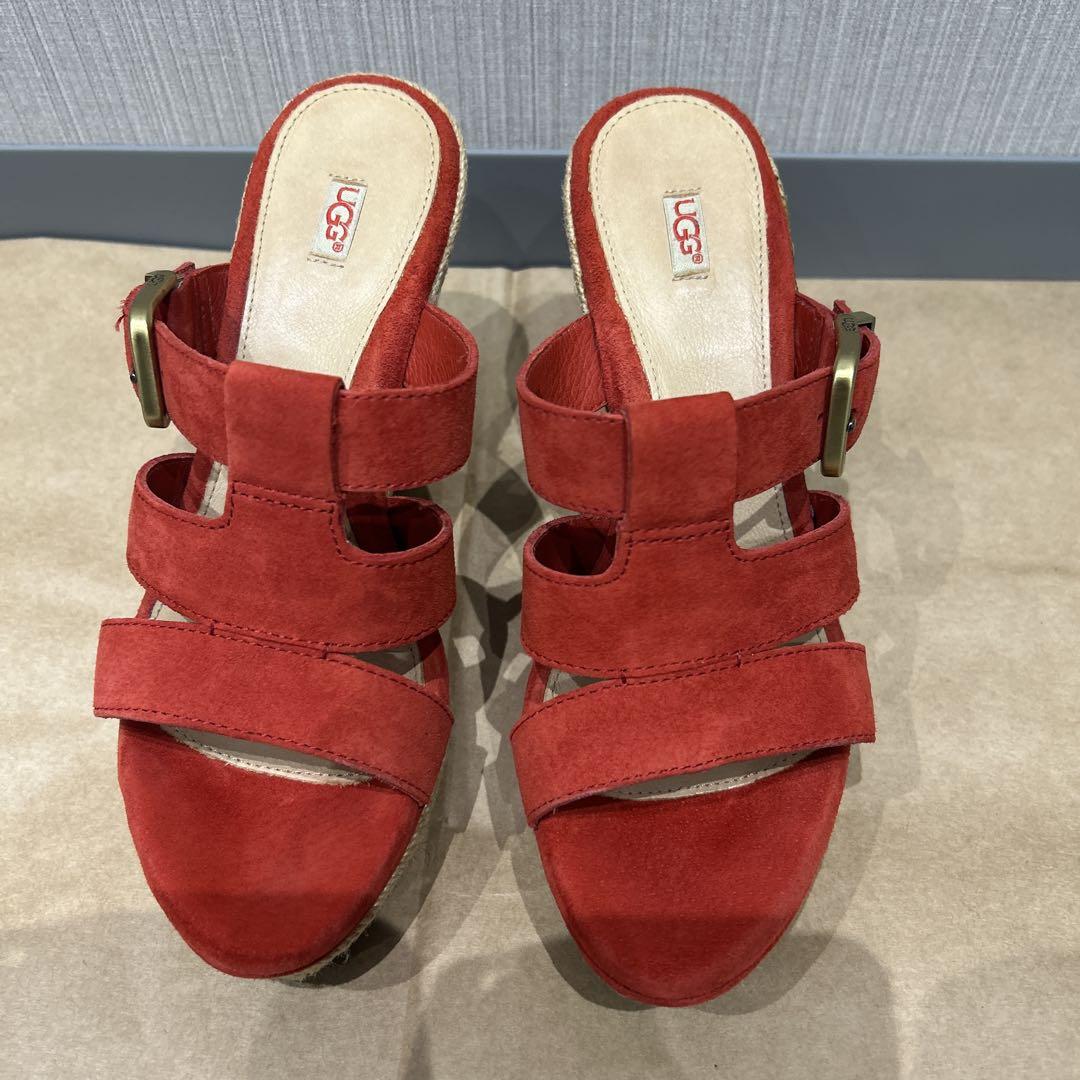 UGG レッド スエード ウェッジサンダル23.5