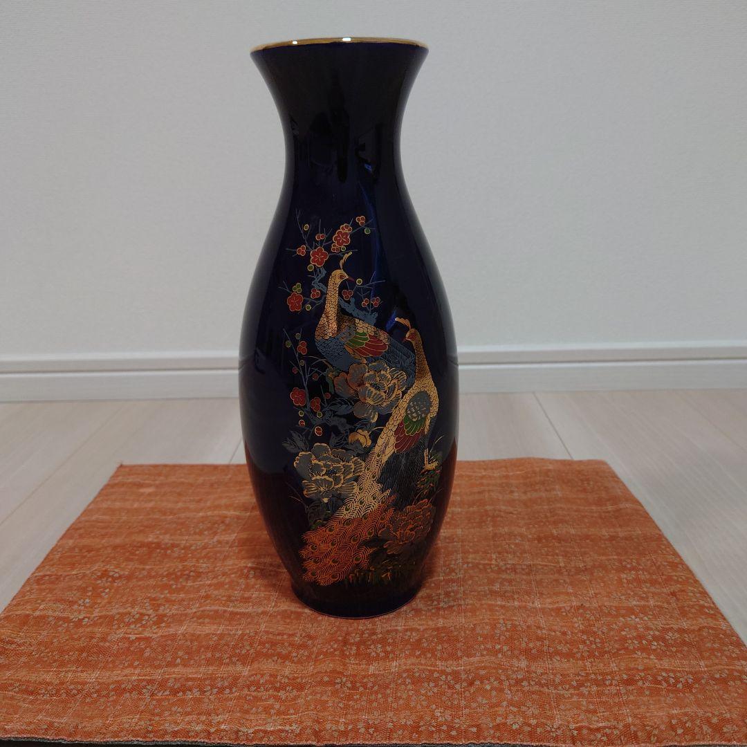 漆器 花瓶 孔雀と花の装飾 濃紺　壺 10号花瓶 牡丹孔雀（台付）
