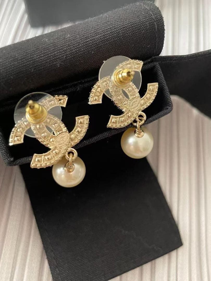 CHANEL CCロゴ パールピアス