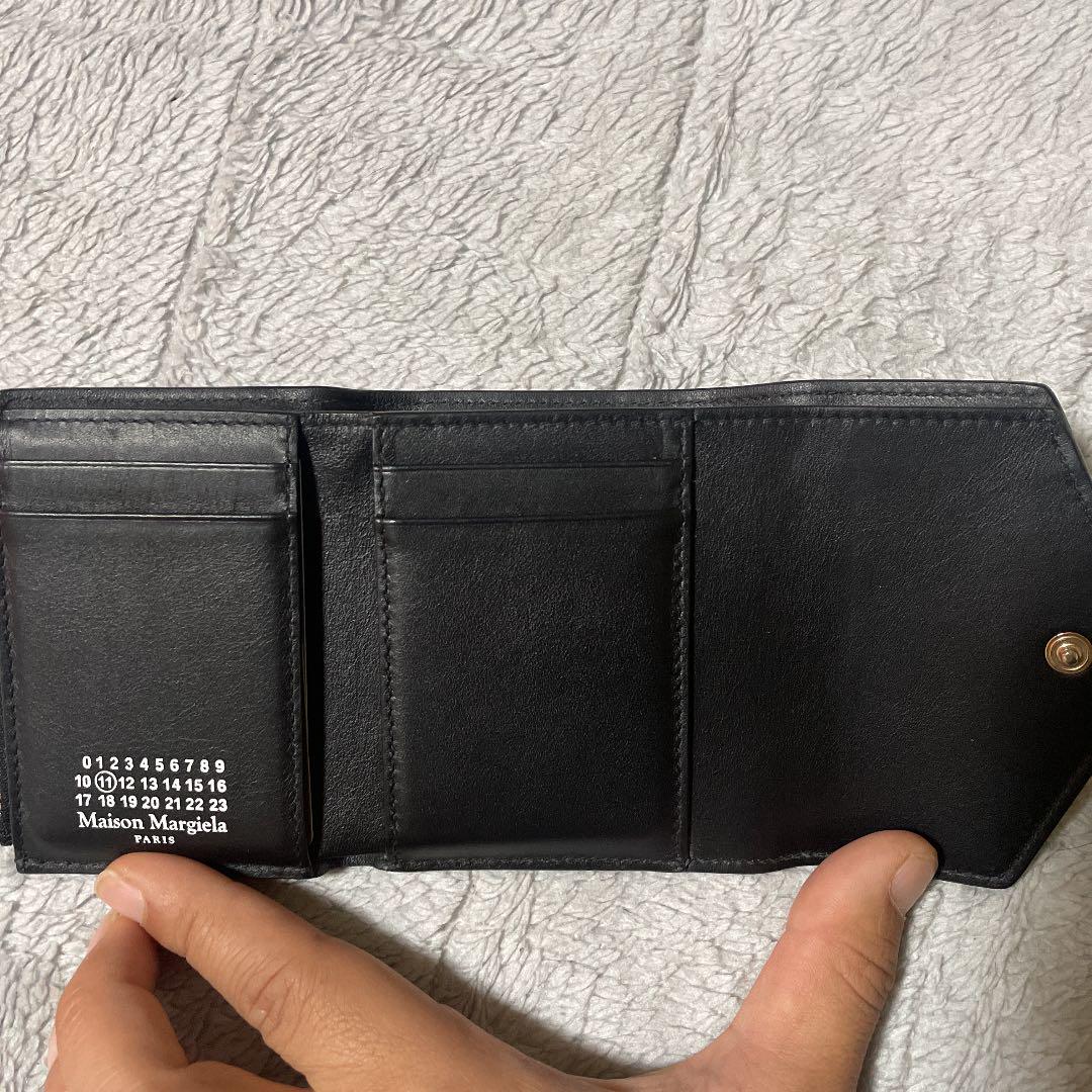 Maison Margiela エンベロープ ミニ財布 ブラック 三つ折り財布 Maison Margiela エンベロープ ミニ財布 ブラック 三つ折り財布