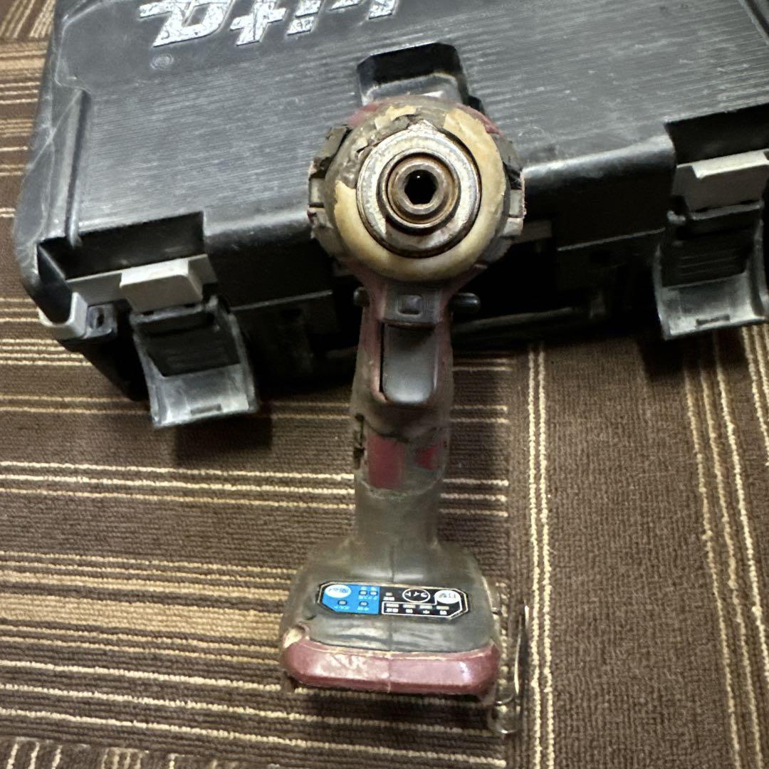 インパクトドライバー TD171DGX充電器