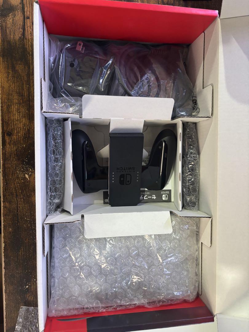 【美品】Nintendo Switch 本体 ブラック Nintendo Switch 本体 ブラック（中古品）