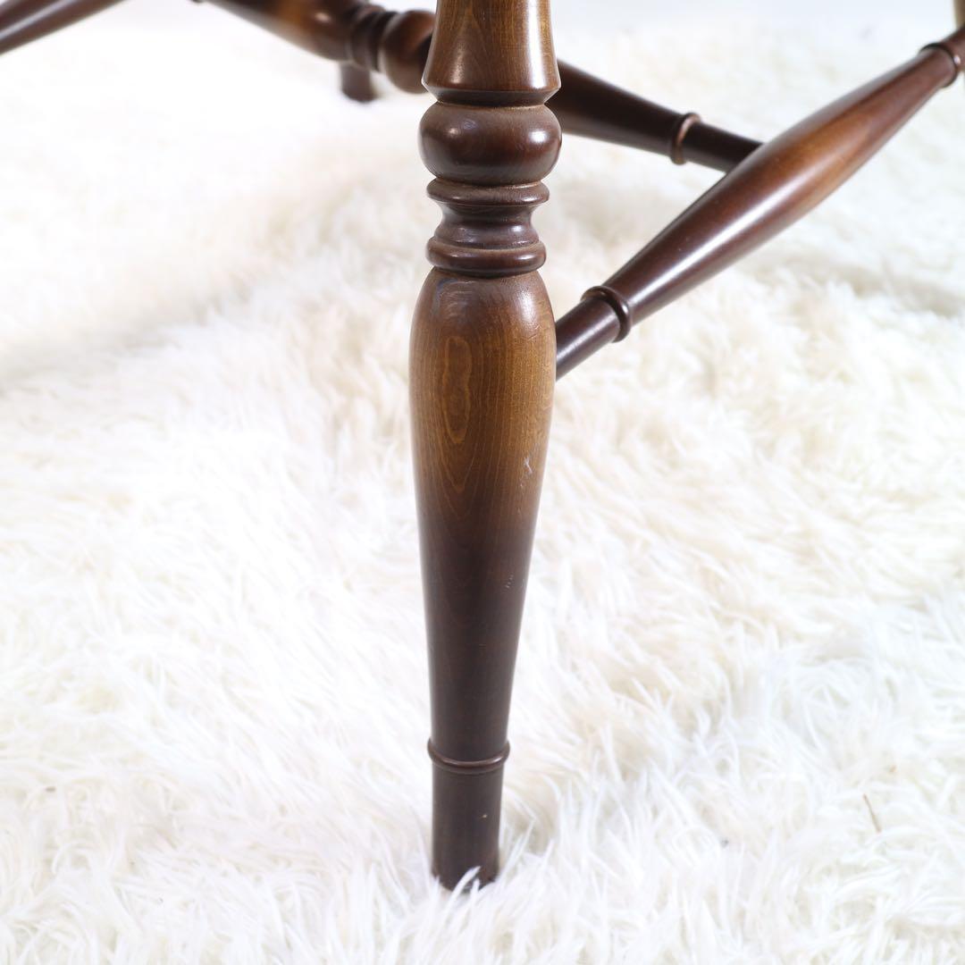 ウィンザーアームチェア キツツキ