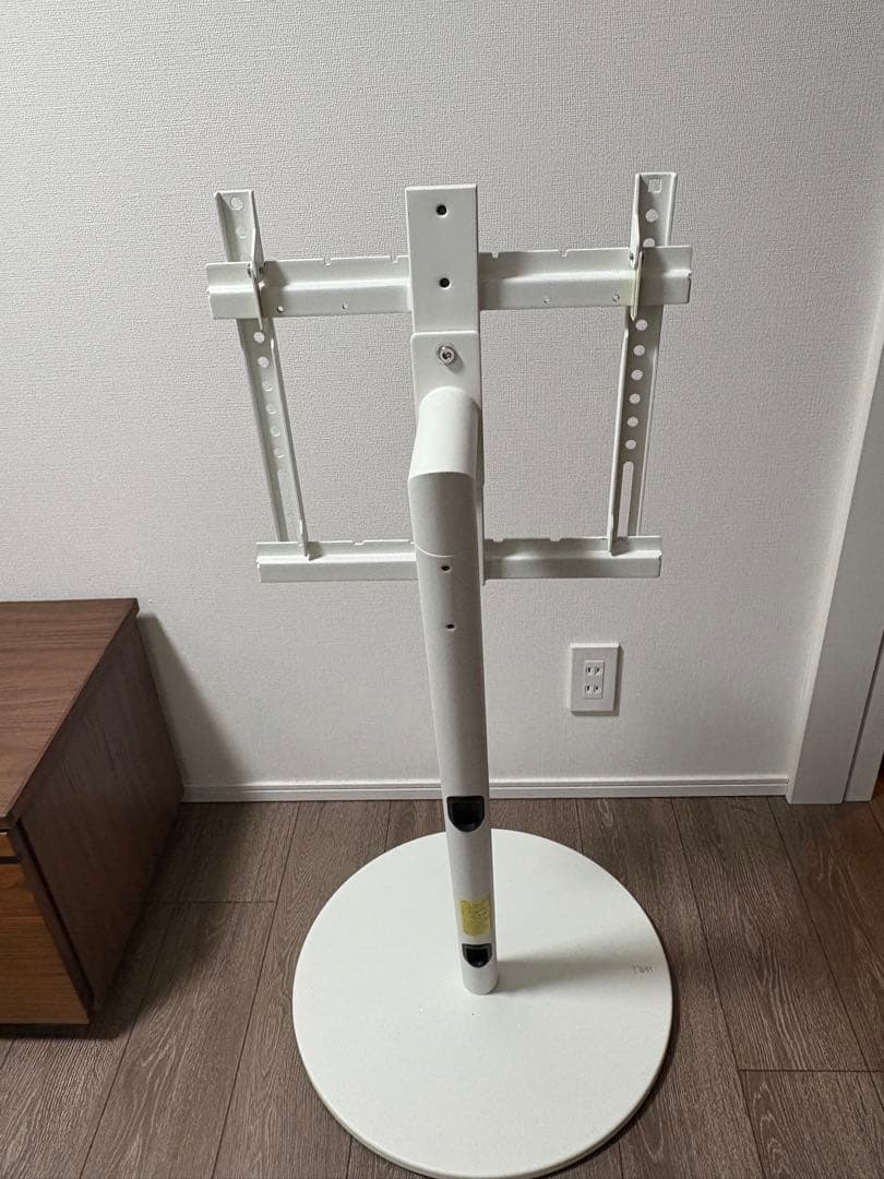 WALL テレビスタンド サテンホワイト_キャスター付き MARWIL-DEMENAGEMENTS_CH