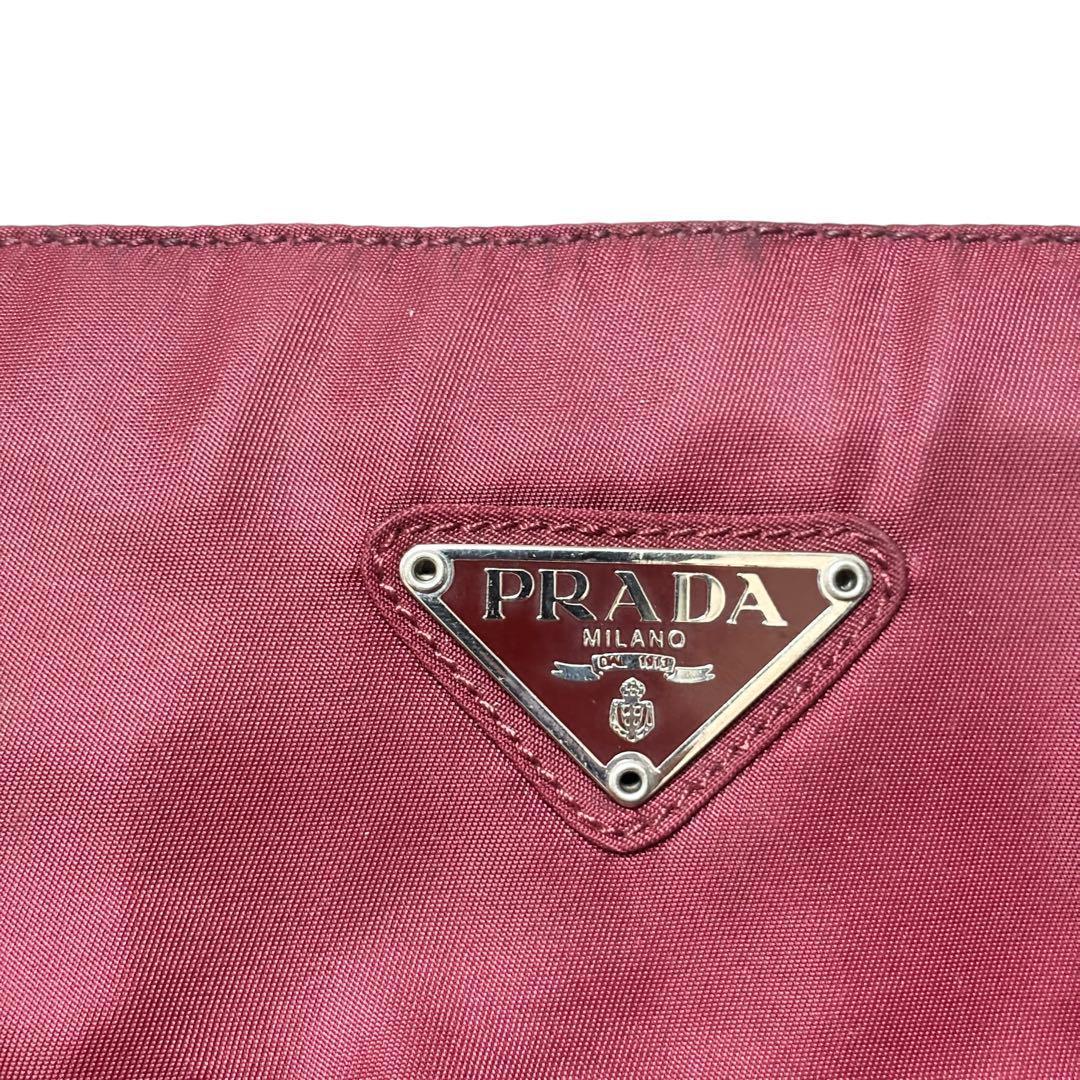 海外限定スパイク販売 レッド ナイロン ハンドバッグ プラダ PRADA 三角 プレート ロゴ バッグ