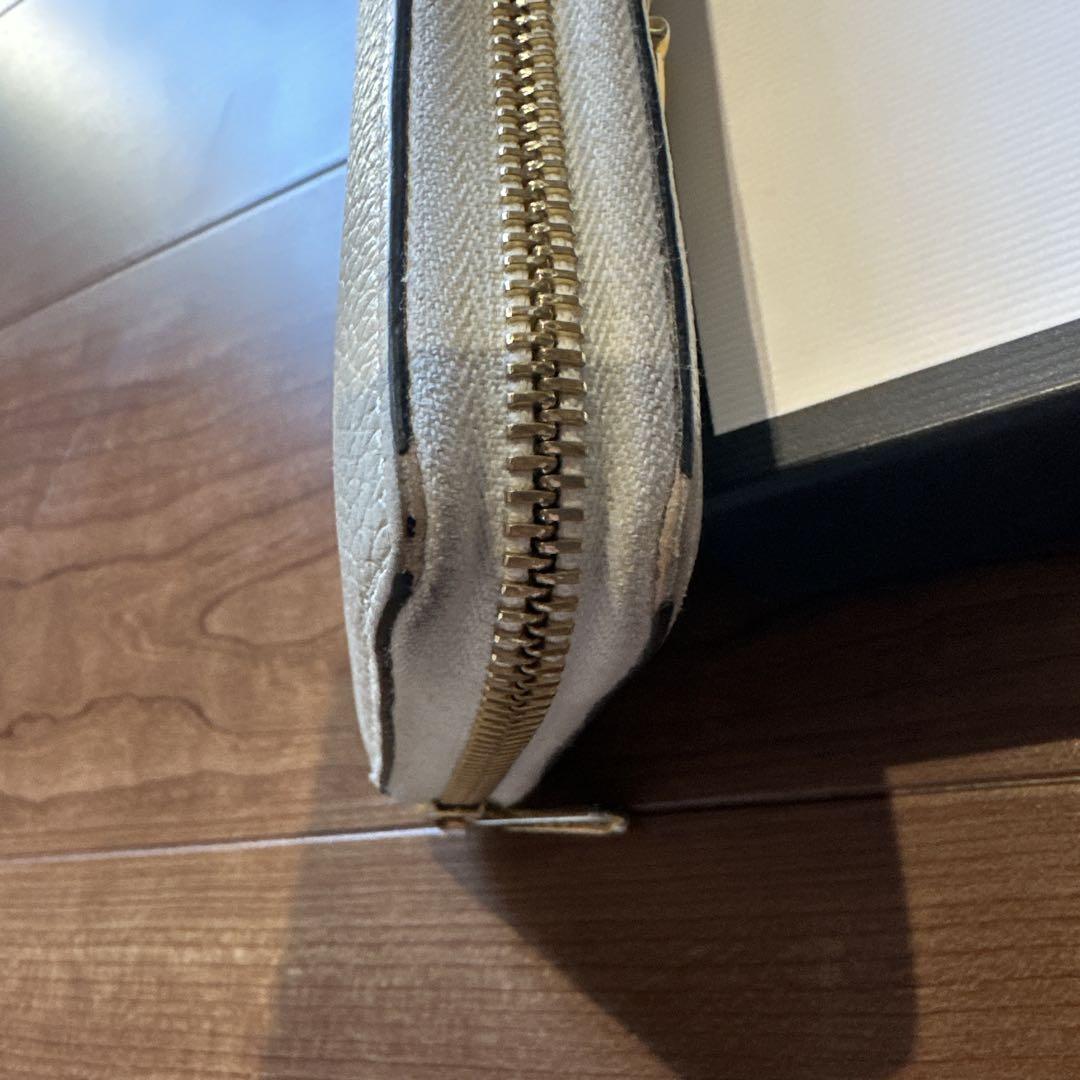 グッチ長財布　アイボリー