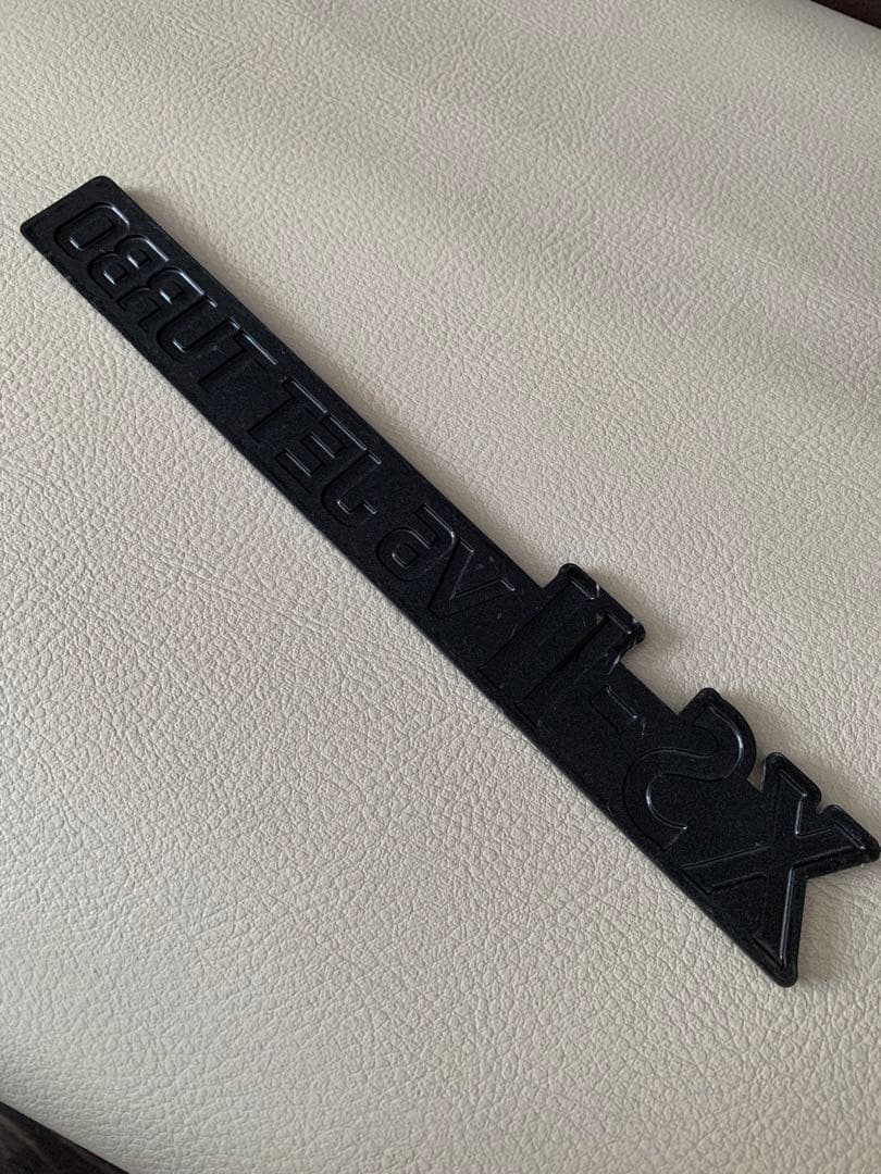 純正 エンブレム