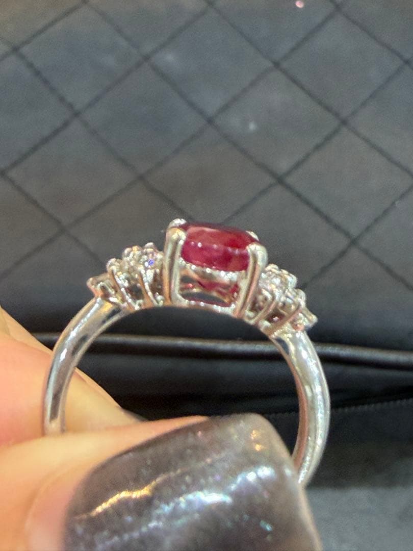 鑑別付き極上鸽血紅 モザンビーク産ルビーリング 2.51ct