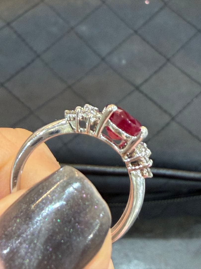 鑑別付き極上鸽血紅 モザンビーク産ルビーリング 2.51ct