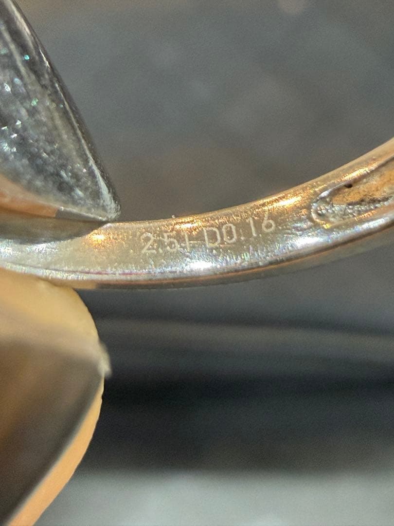 鑑別付き極上鸽血紅 モザンビーク産ルビーリング 2.51ct