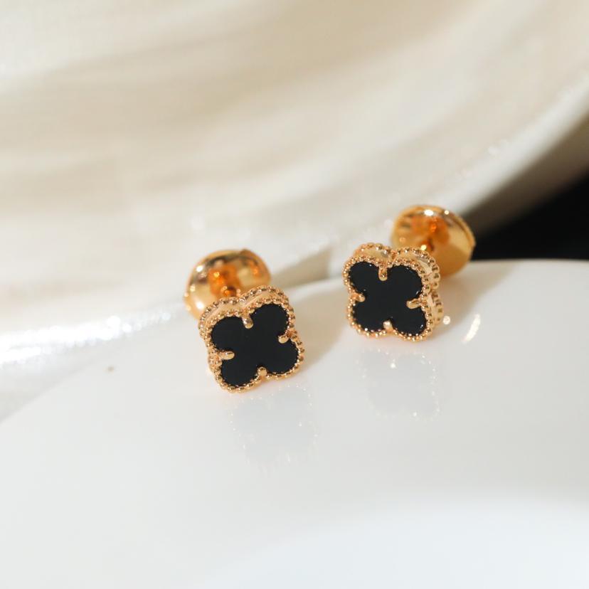 Van Cleef & Arpels ピアスオニキス