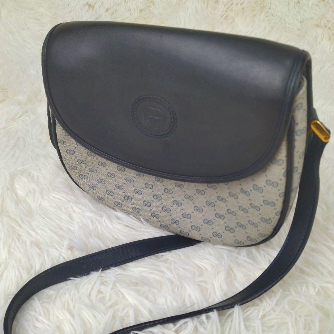 最新最全の グッチ gucci ショルダーバッグ GGスプリーム フラップ PVC ブラック バッグ