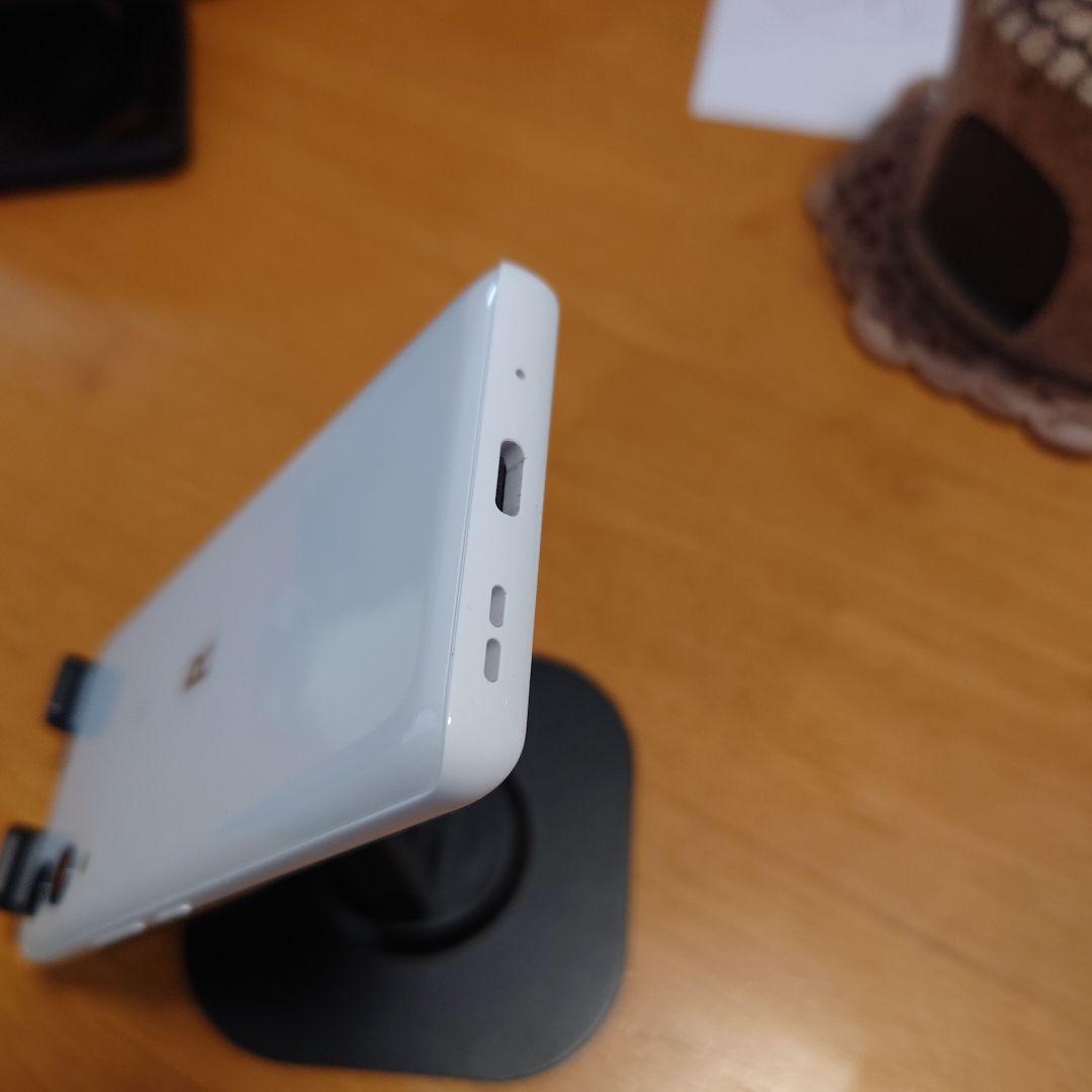 美品 Rakuten hand 5G ホワイト 本体のみ