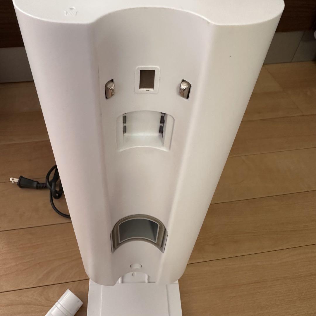 Panasonic MC-NS10K コードレス掃除機 2022年製