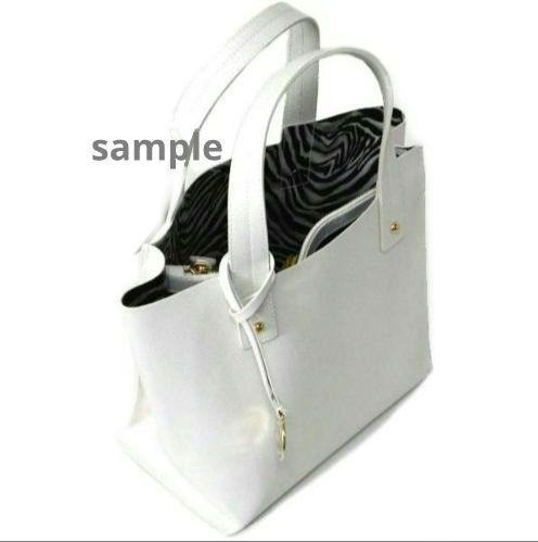 美品 取説付き FURLA ミューズ サフィアーノ レザー ゼブラ