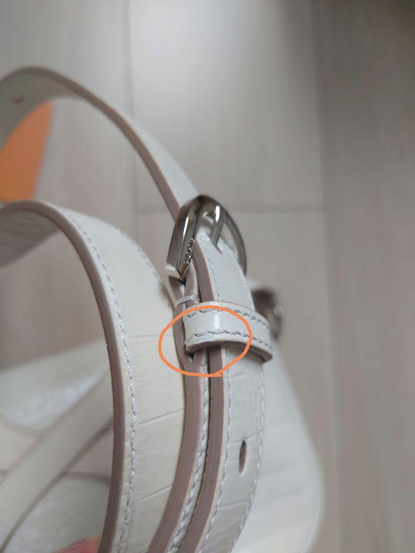 TOD'S　クロスボディバッグ　ホワイト TOD'S クロスボディバッグ ホワイト