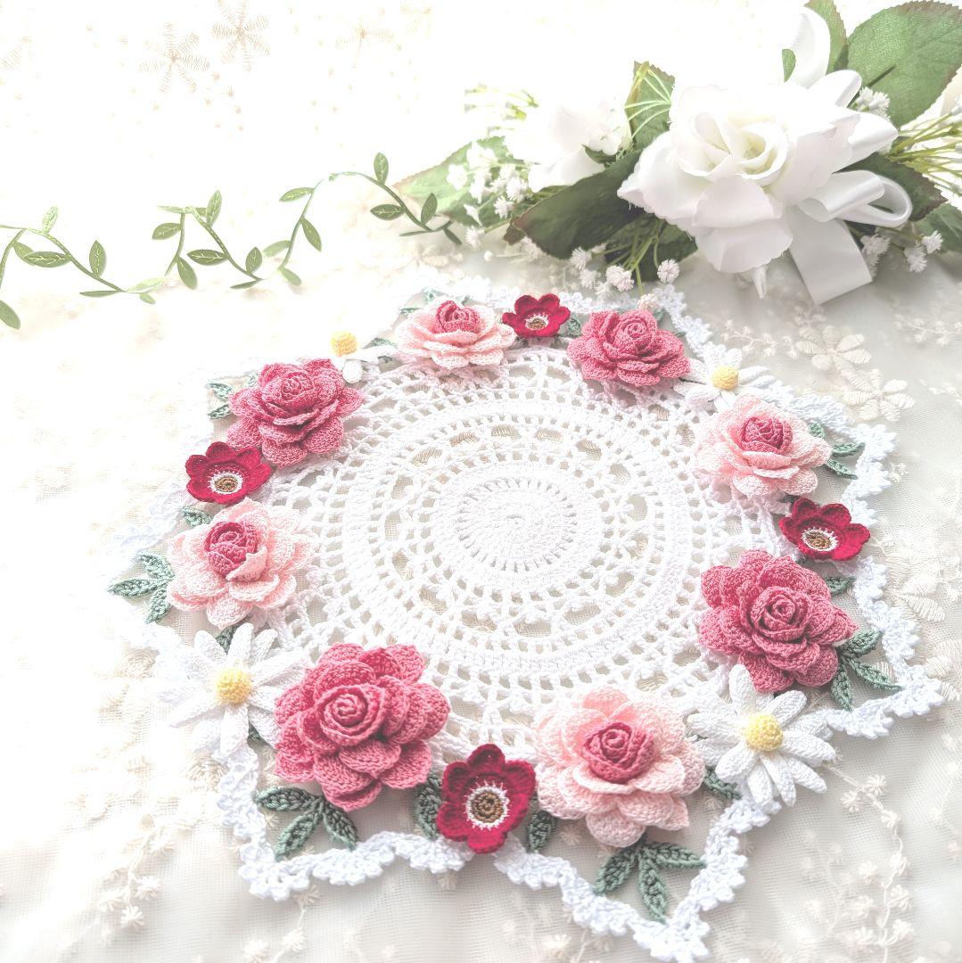 薔薇のお花モチーフ付きドイリー(ピンク系)ハンドメイドレース編み