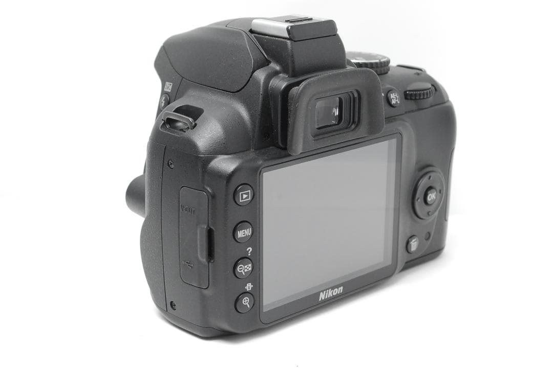 届いてすぐ使える安心セット♪Nikon D3000 簡単操作で高画質撮影