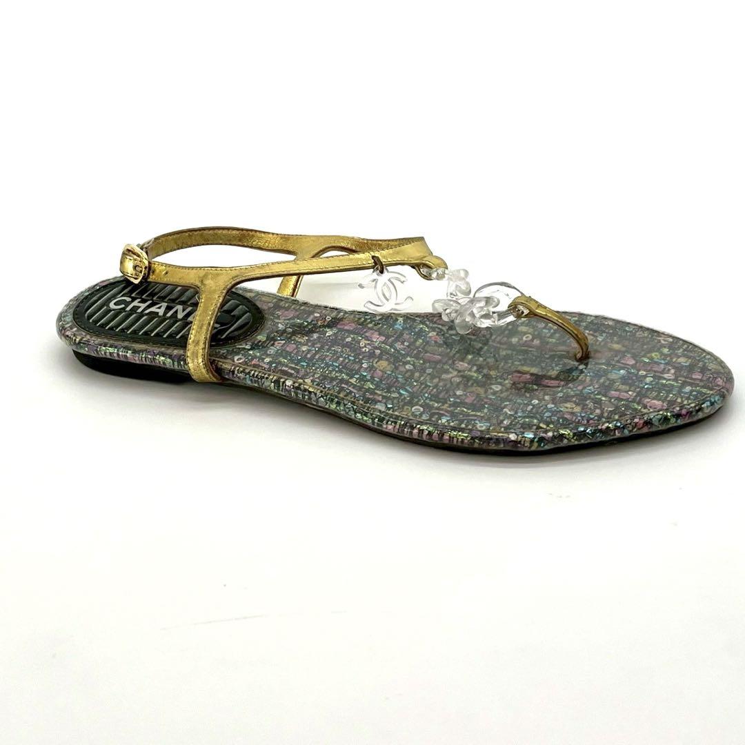 ＊上品【CHANEL】シャネル フラットサンダル ゴールド ブラック CHANEL シャネル ゴールド フラットサンダル 37 23.5㎝ - メルカリ