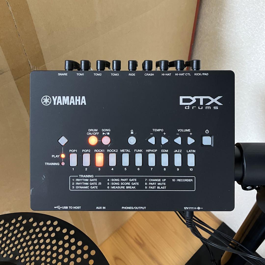 YAMAHA