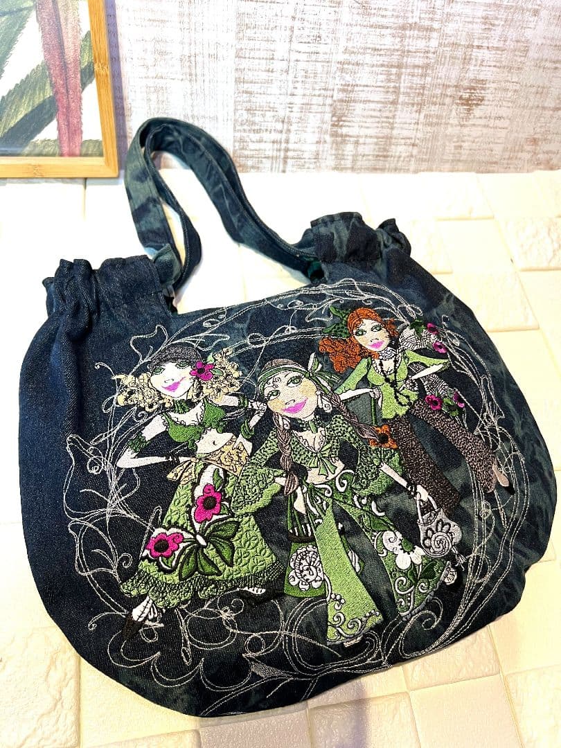 ロラライハリス♡インディゴウォッシュデニム♡刺繍のクッタリ肩掛け