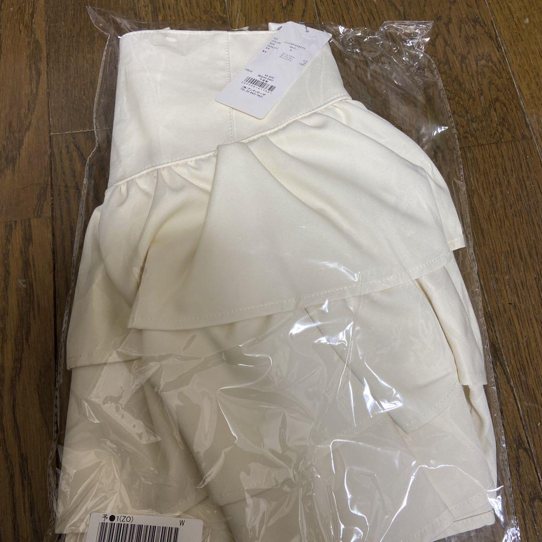 -5kg三段フリルミニスカート(パンツ) ホワイト　Sサイズ 未開封タグ付き