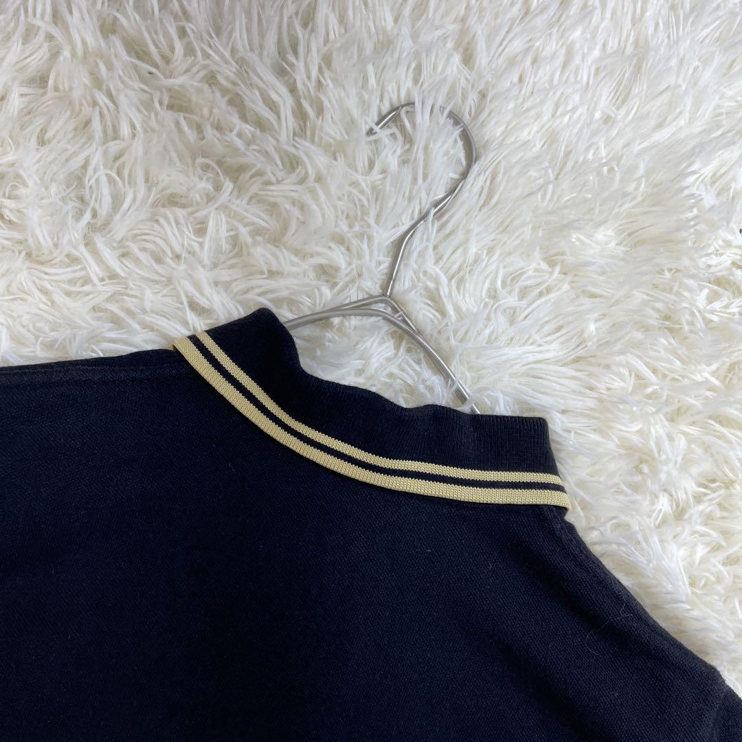 FRED PERRY G12 レディース ブラック×ゴールド ロゴ ポロシャツ