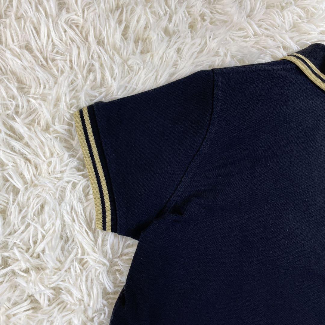 FRED PERRY G12 レディース ブラック×ゴールド ロゴ ポロシャツ