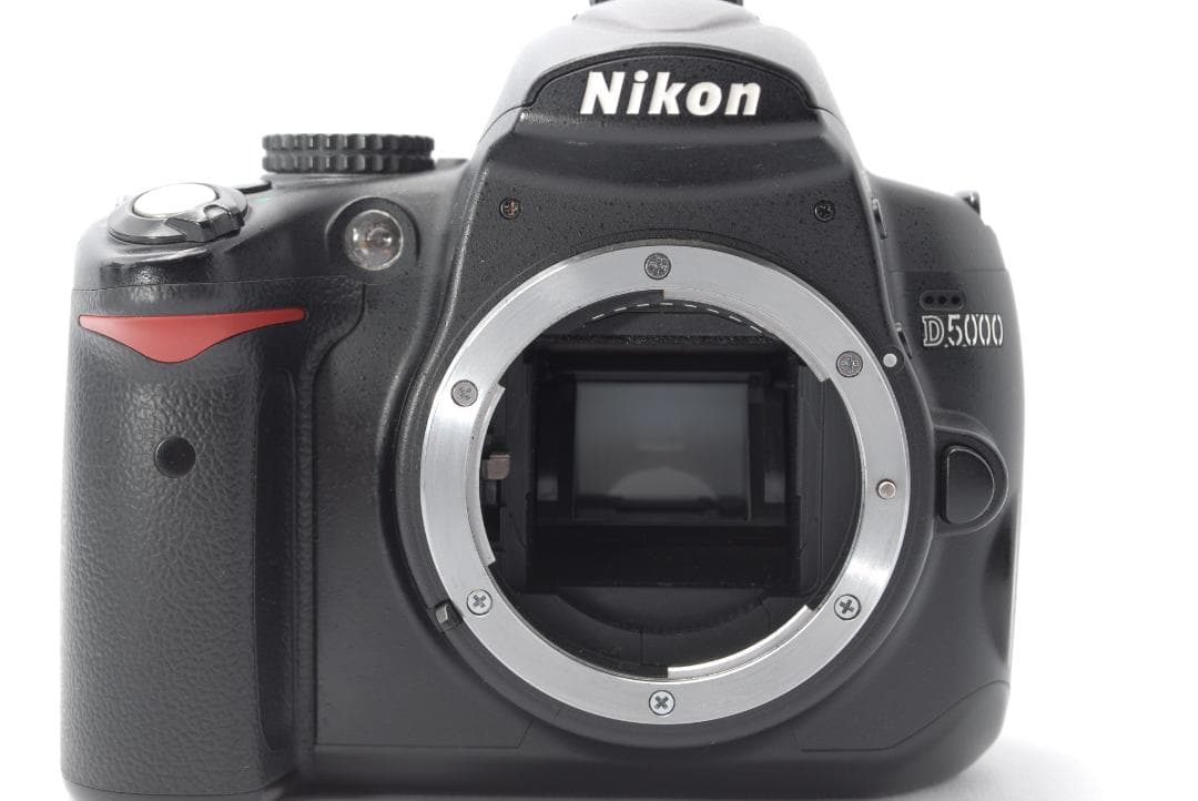 ✨入門機✨Nikon D5000✨高画質✨一眼レフ✨手ぶれ補正レンズ✨美品✨