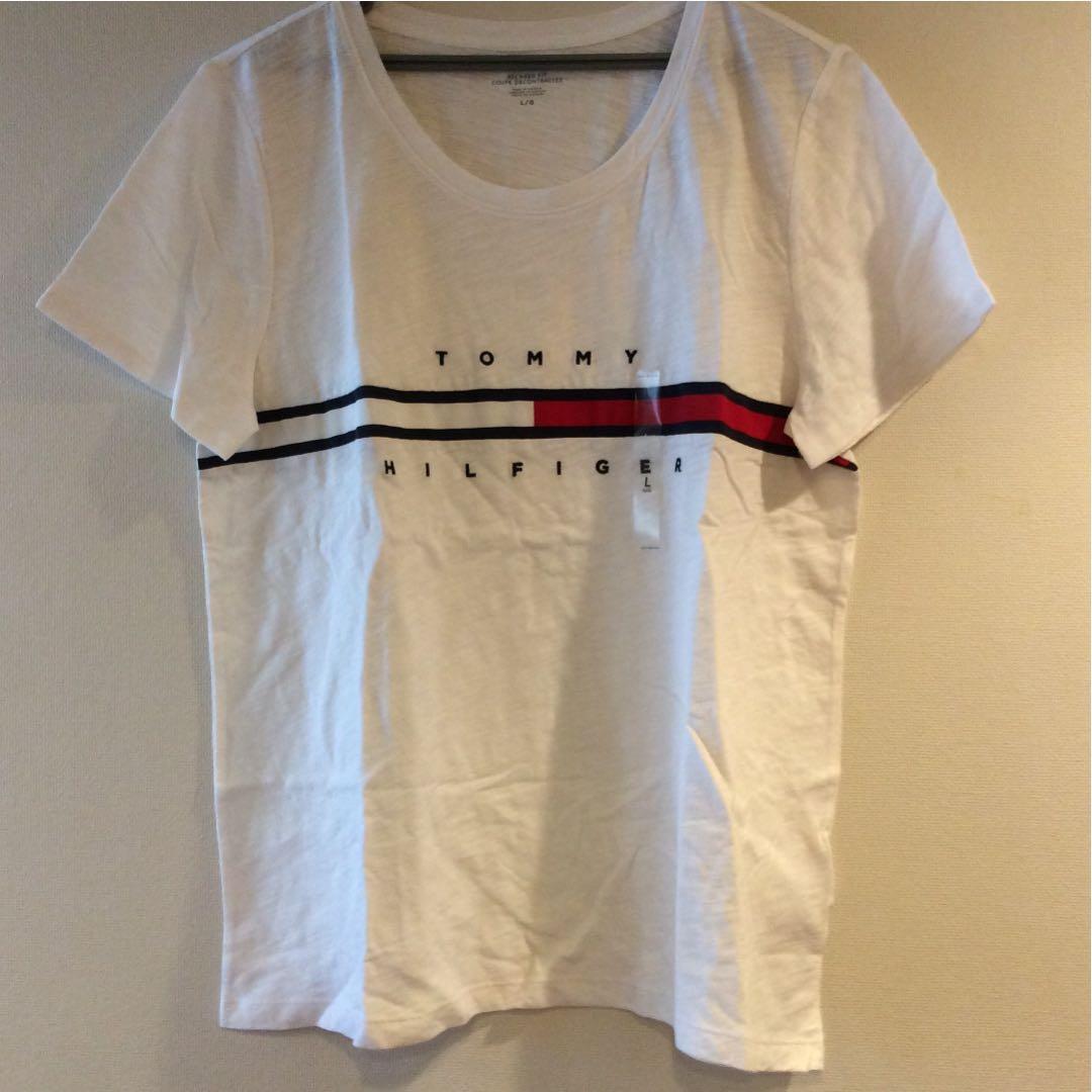 【新品】トミーヒルフィガー　S白　ロゴ　Tシャツ　ゆったり