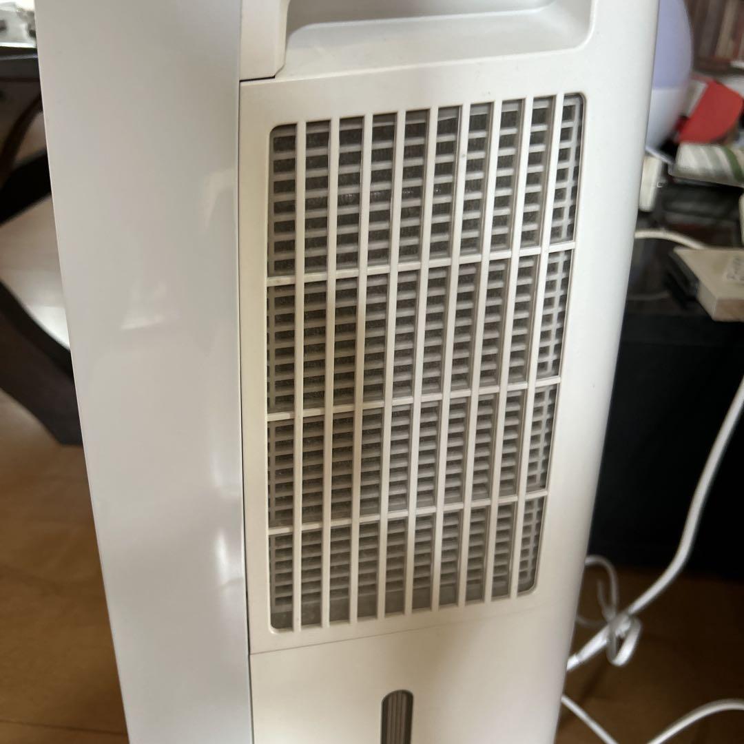 SHARP　除湿機　CM-J100　プラズマクラスター　室内干し 美品】 SHARP 除湿機 CM-J100 室内干し プラズマクラスター