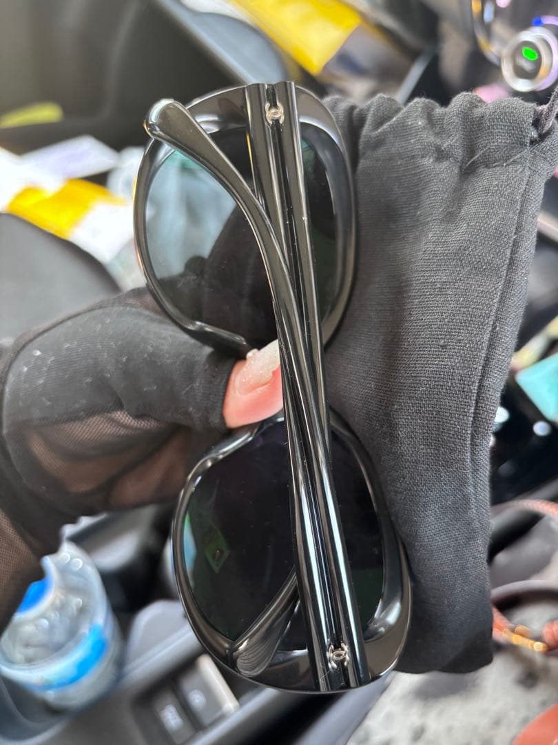 イタリア製 ブラック ラウンド型 サングラス