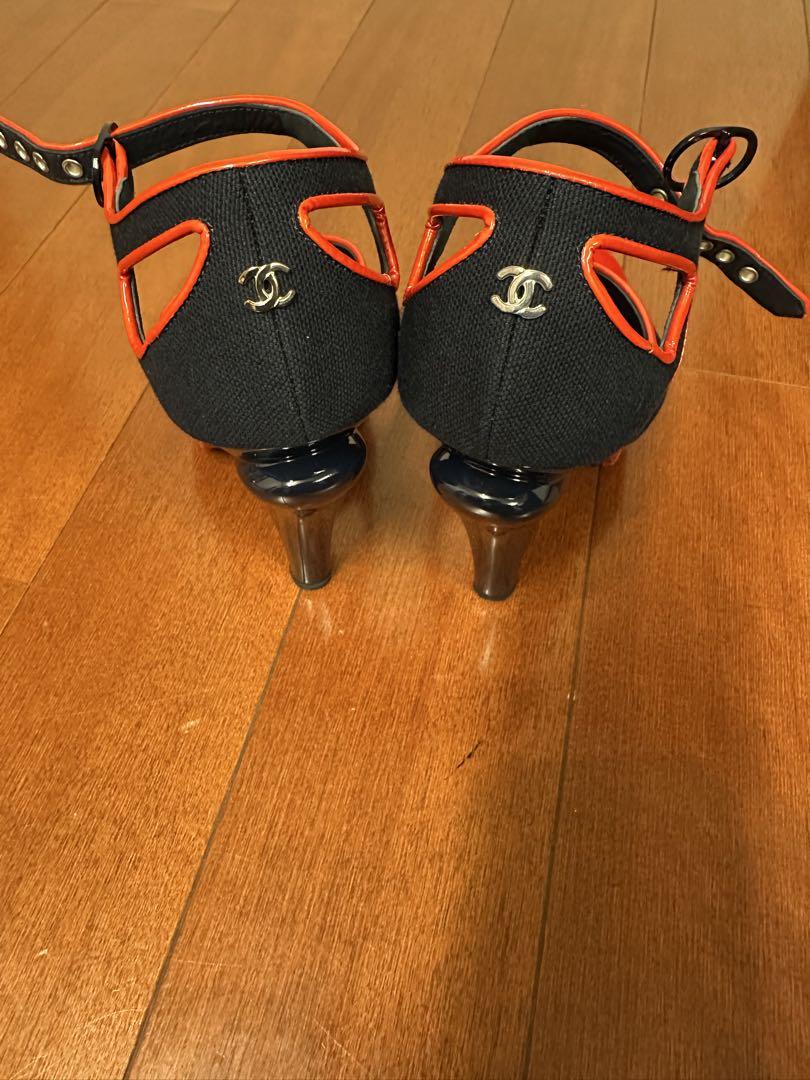 CHANEL オレンジネイビーハイヒール