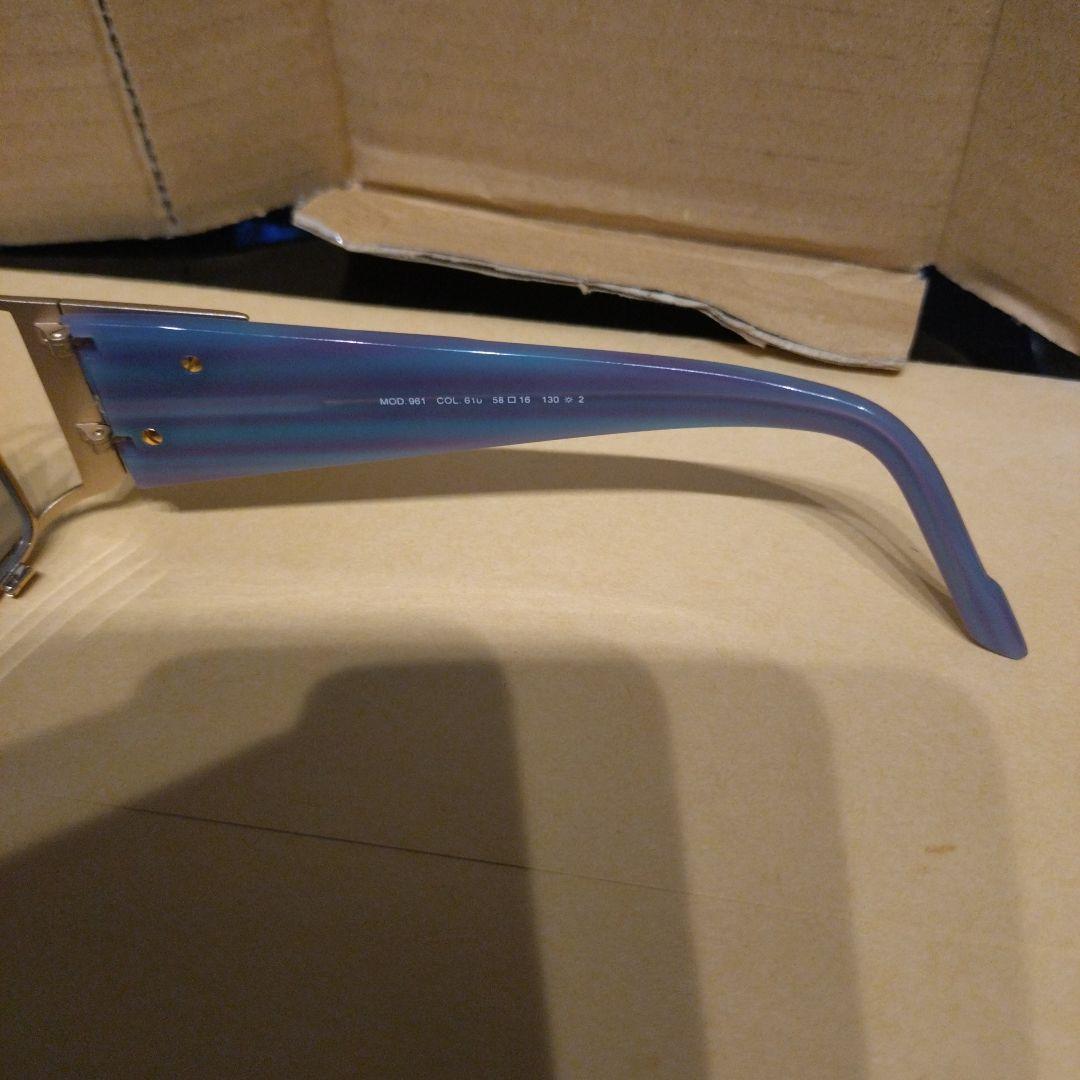 カザールシルバーフレーム グレー レンズ サングラス　ケースなし