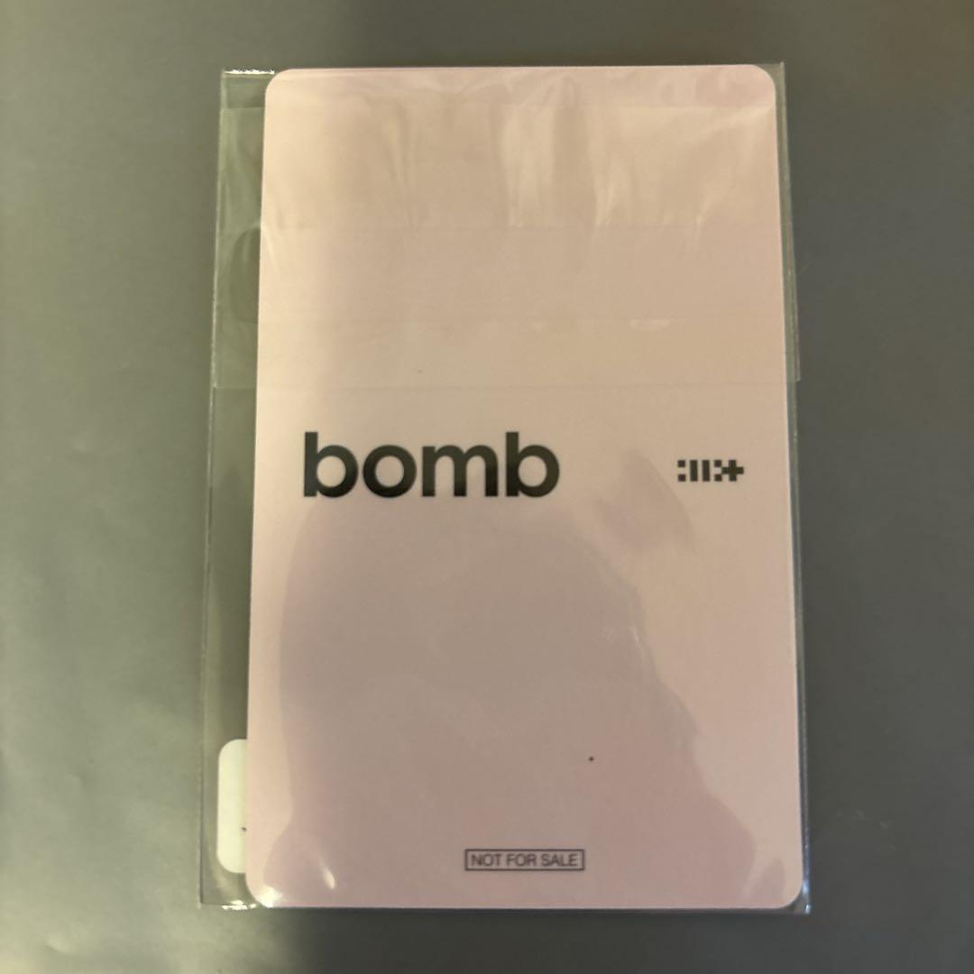 新品】ILLIT アイリット bomb イロハ ラキドロ トレカ ユニバ
