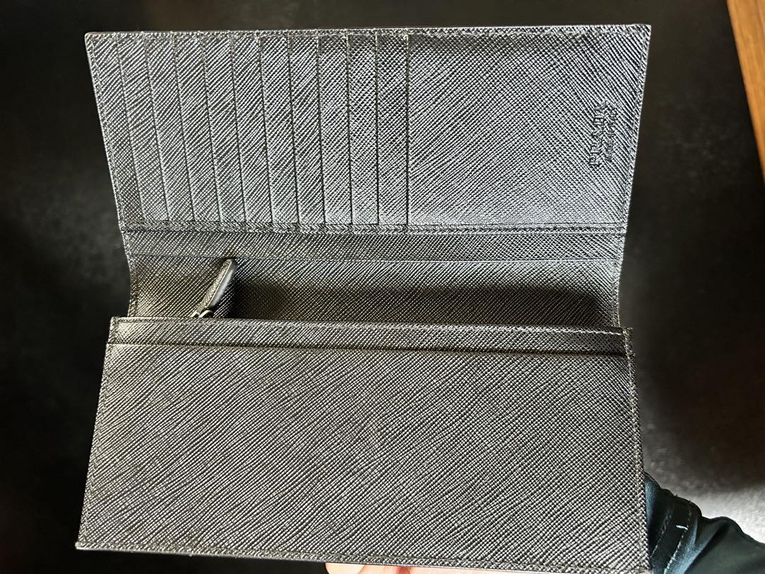 PRADA グレー レザー 長財布