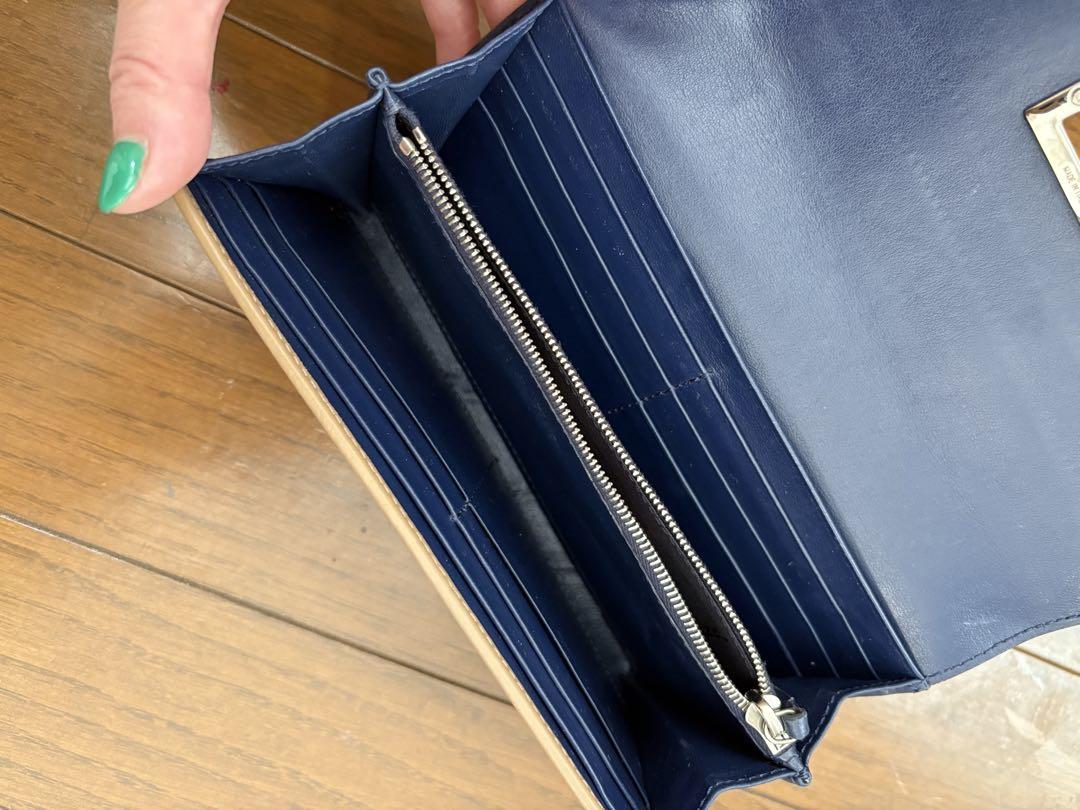 FENDI ピーカブー　長財布