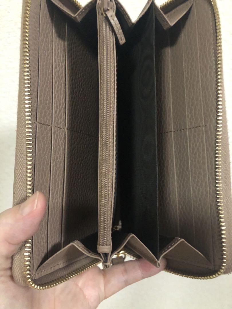 【美品です】GUCCI長財布