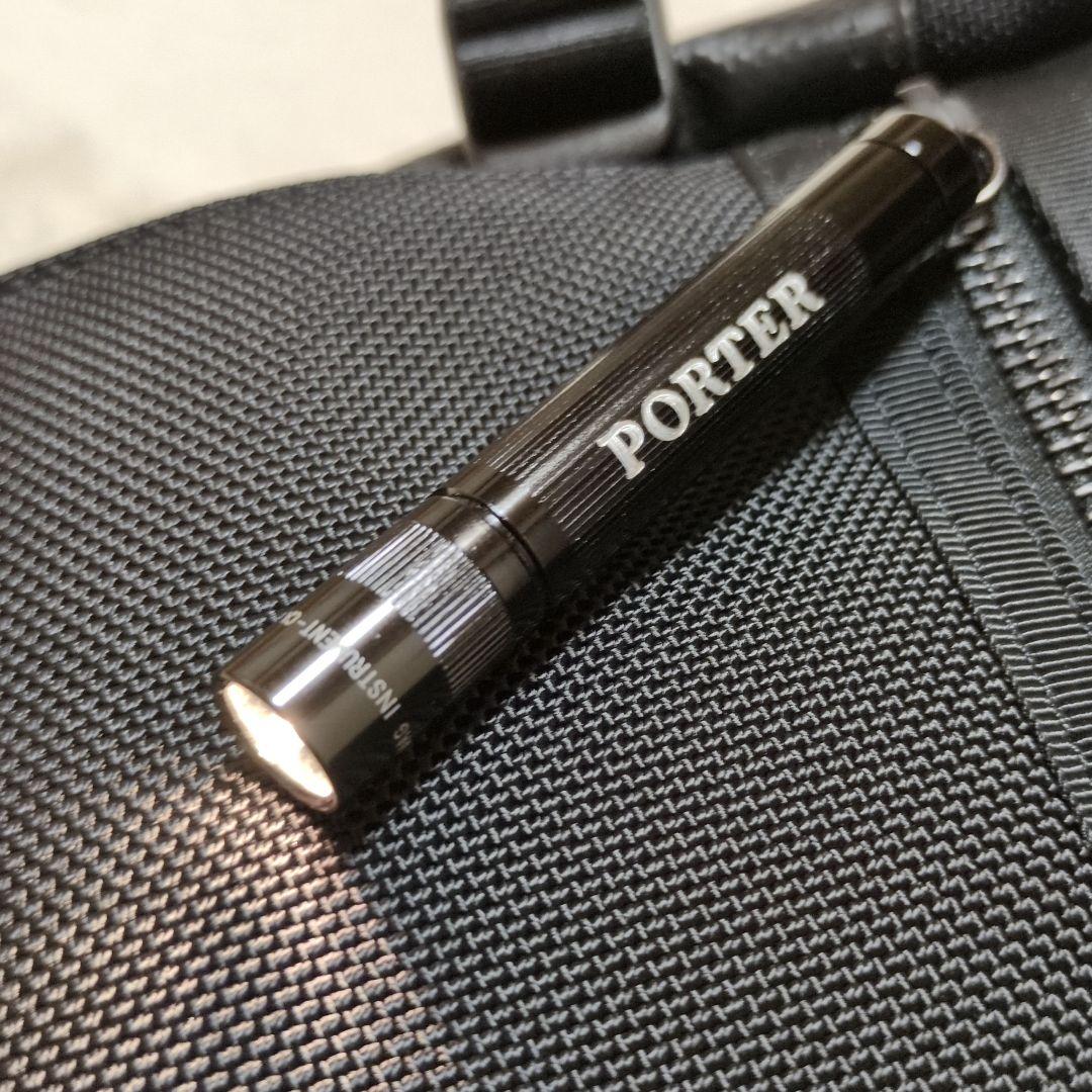 【超美品】PORTER HEAT ウエストバッグ マグライト付属 現行モデル 黒 【超美品】PORTER HEAT ウエストバッグ マグライト付属 現行モデル 黒
