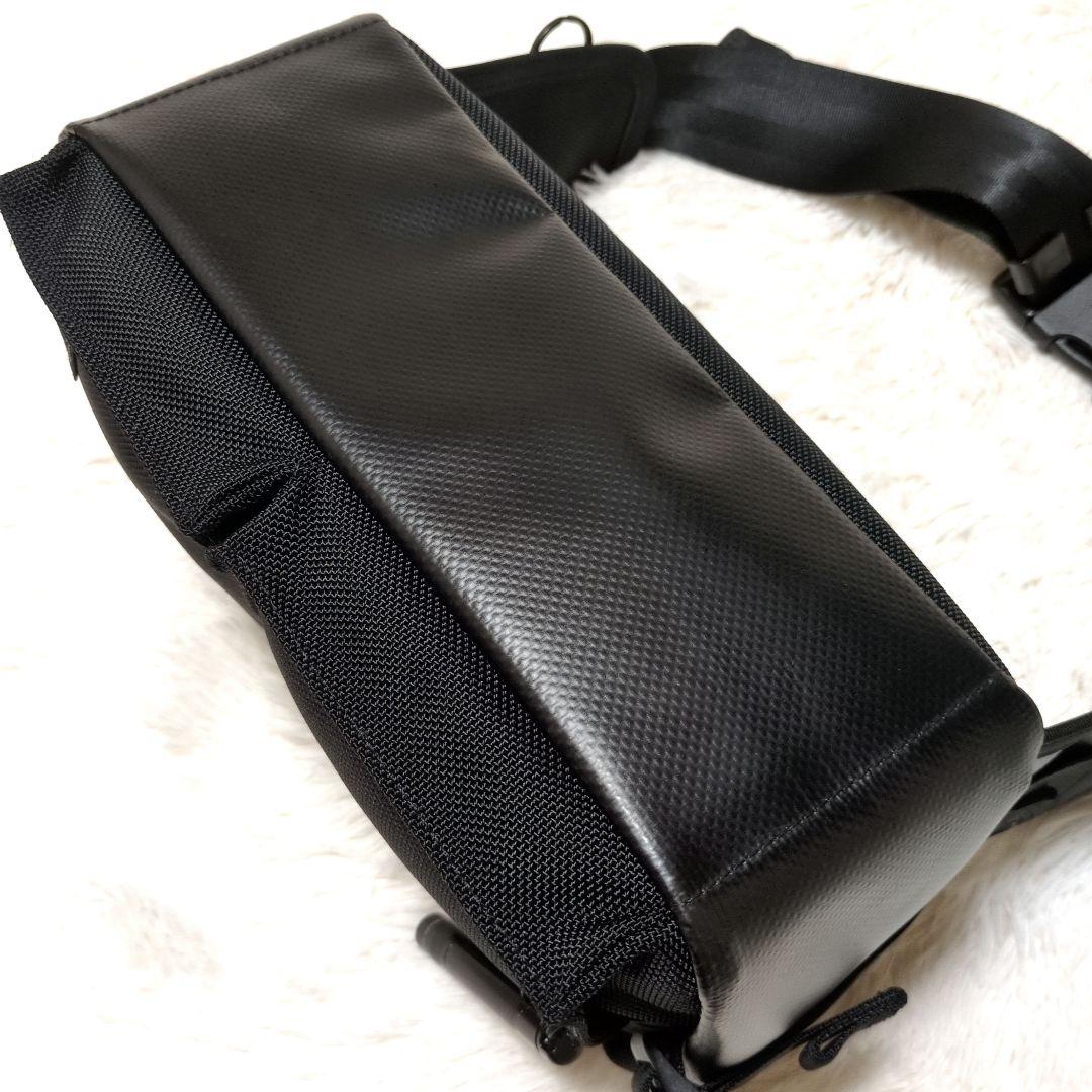 【超美品】PORTER HEAT ウエストバッグ マグライト付属 現行モデル 黒 【超美品】PORTER HEAT ウエストバッグ マグライト付属 現行モデル 黒