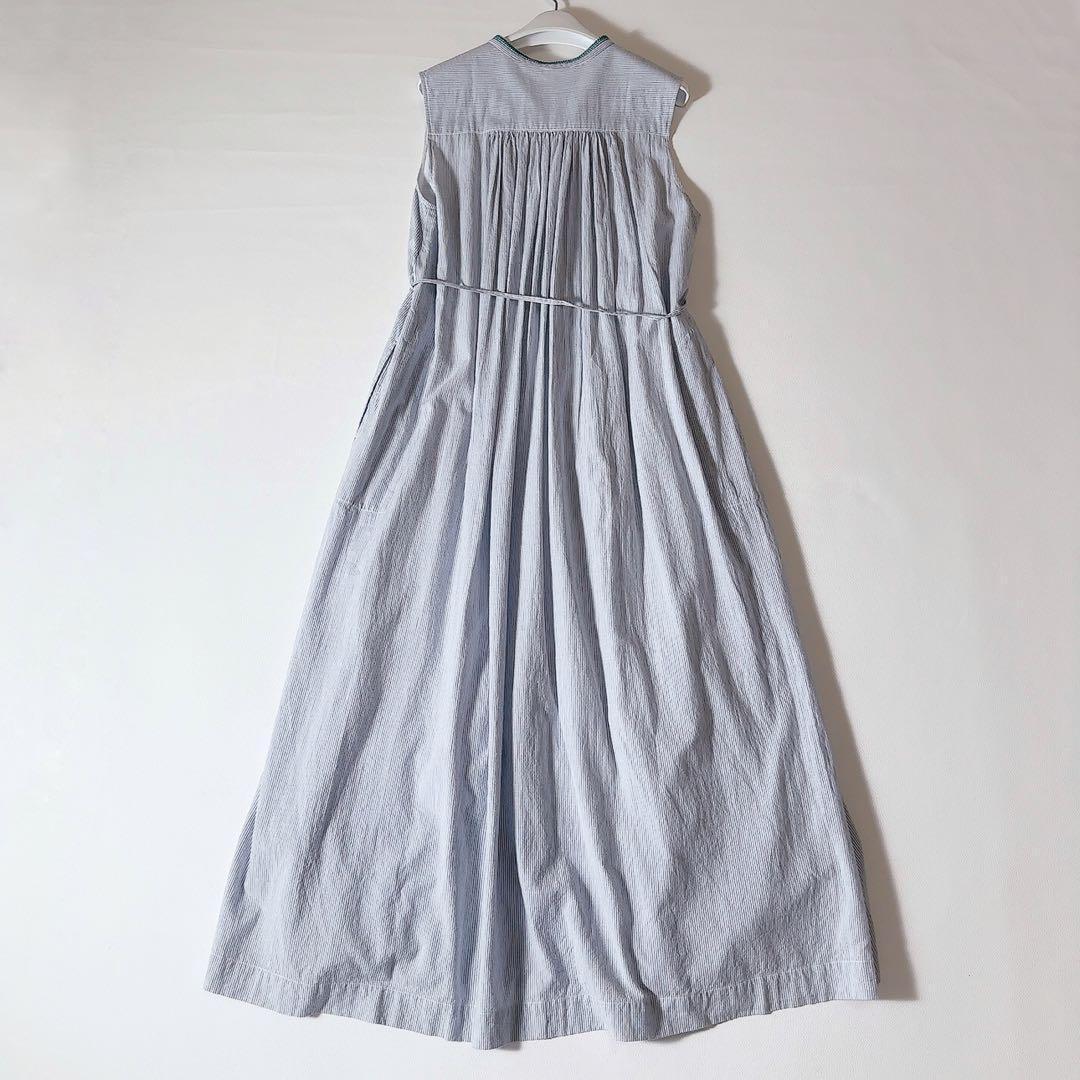 【限定セール！】 極美品ꕥヌキテパ コットンドビーストライプエンブスリーブレス ワンピース