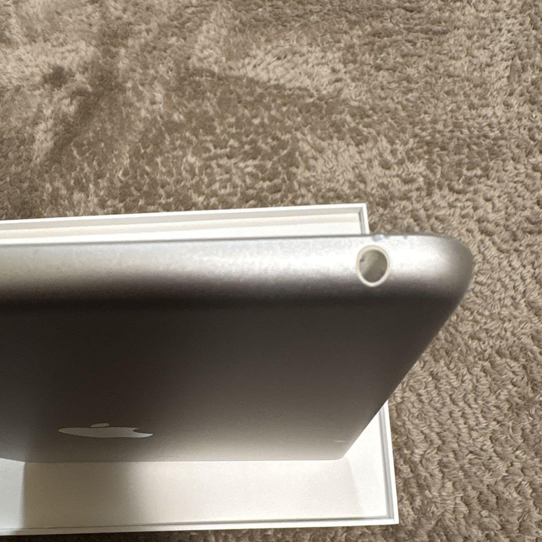 Apple iPad 第7世代 シルバー