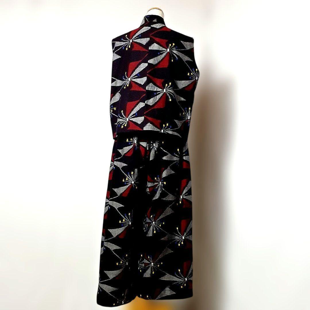 着物リメイク 久留米絣 スタンドカラーのベストとリラックスパンツのセットアップ 着物リメイク 久留米絣 スタンドカラーのベストとリラックスパンツのセットアップ